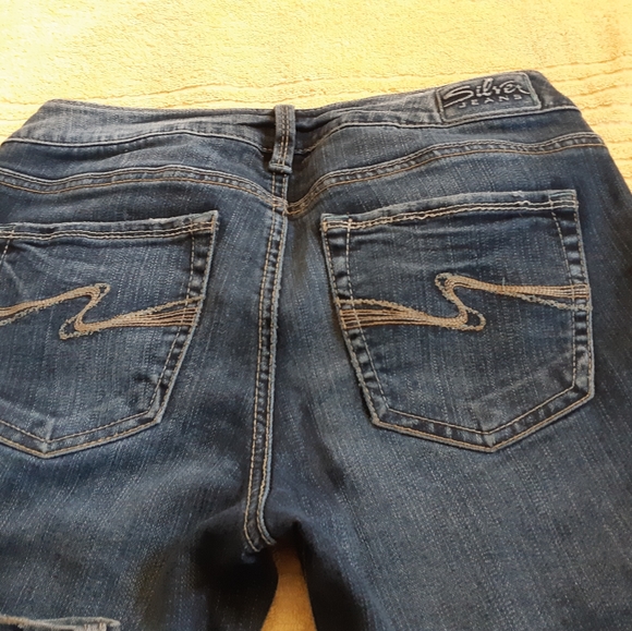 Silver Jean's - Picture 5 of 7